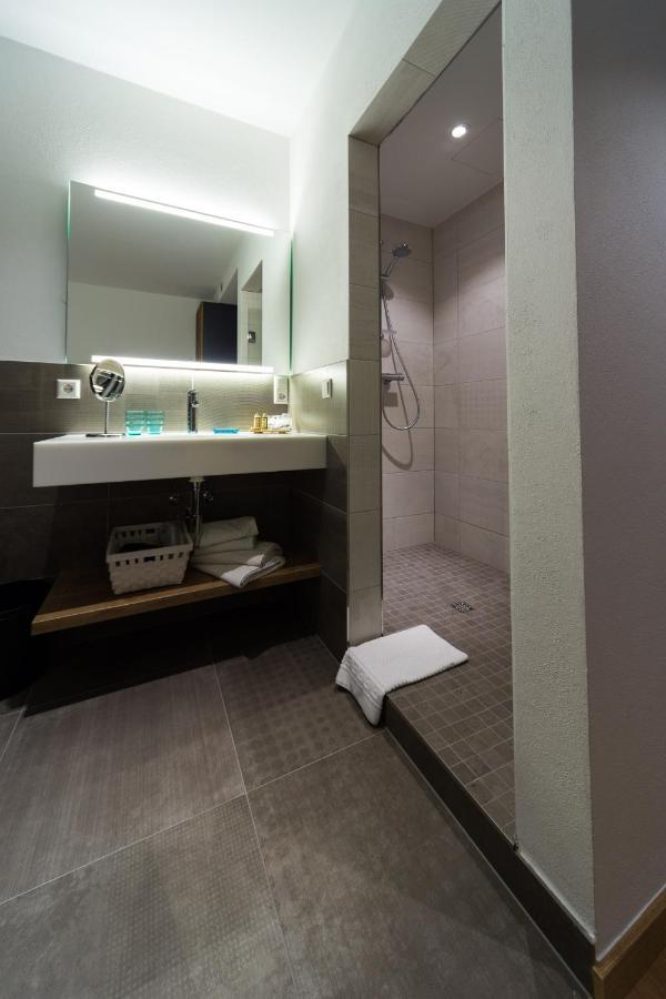 Hotel Terrace Bettendorf Ngoại thất bức ảnh